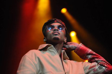 R & B Şarkıcısı Usher 12 Aralık 2014 'te Orlando Florida' daki Amway Center 'da sahne alacak..  