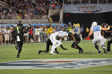 Kuzey Carolina 29 Aralık 2015 tarihinde Orlando Florida 'daki Kamp Dünya Stadyumu' nda oynanan Russell Atletizm Kupası 'nda Baylor ile karşılaşacak..