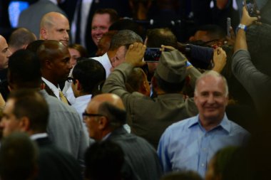 Başkan Barack Obama 28 Ekim 2016 'da Orlando Florida' daki CFE Arena 'da başkan adayı Hillary Clinton için bir kampanya mitingine ev sahipliği yaptı.. 