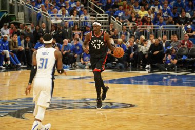 Orlando Magic 21 Nisan 2019 tarihinde Orlando Florida 'daki Amway Arena' da düzenlenen NBA Playoff 1 'de Toronto Rapçileri' ne ev sahipliği yapıyor..