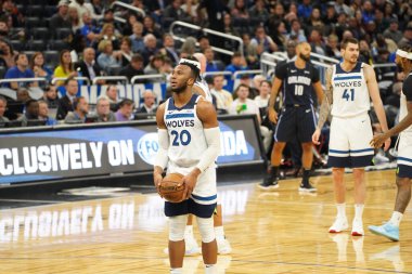 Orlando Magic 28 Şubat 2020 tarihinde Orlando Florida 'da Amway Center' da Minnesota Timberwolves 'a ev sahipliği yapar..  