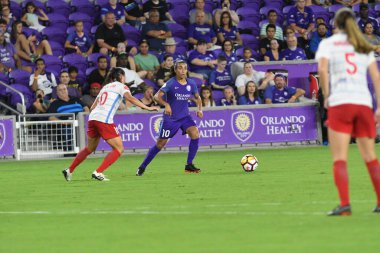 Orland Pride, 25 Ağustos 2018 'de Orlando Florida' daki Exploria Stadyumu 'nda Chicago Red Stars' a ev sahipliği yapıyor..