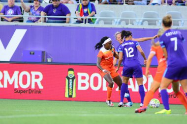 Orlando Pride sunucusu Houston Dash 23 Haziran 2016 'da Orlando Florida' daki Dünya Kampı Stadyumu 'nda..