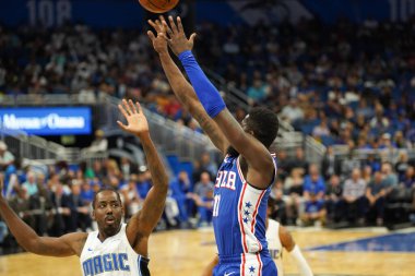 Orlando Magic 13 Ekim 2019 'da Florida, Orlando' daki Amway Center 'da Philadelphia 76ers' a ev sahipliği yaptı..