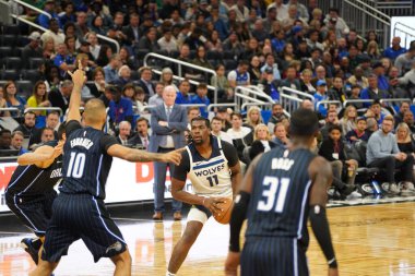 Orlando Magic 28 Şubat 2020 tarihinde Orlando Florida 'da Amway Center' da Minnesota Timberwolves 'a ev sahipliği yapar..  