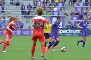 Orlando Pride 22 Nisan 2017 'de Orlando City Stadyumu' nda Washington Spirit 'e ev sahipliği yaptı.. 