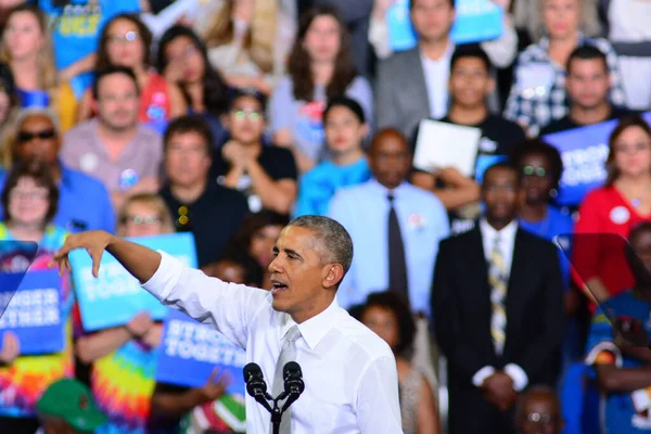 Presidente Barack Obama Organizó Mitin Campaña Para Candidata Presidencial Hillary — Foto de Stock