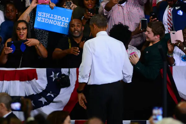 Presidente Barack Obama Organizó Mitin Campaña Para Candidata Presidencial Hillary — Foto de Stock