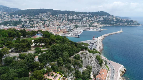 Şehir plajlı sahil manzarası çok güzel.