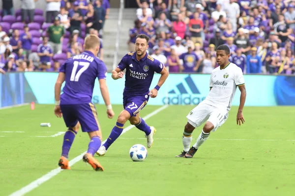 Orlando City 8 Nisan 2018 'de Orlando Florida' daki Exploria Stadyumu 'nda Portland Timbers' a ev sahipliği yaptı..
