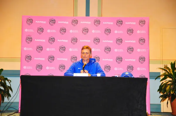 Georgia Eyalet Futbol Takımı, 2 Aralık 2015 'te Orlando Florida' da San Jose State maçına hazırlanıyor..  