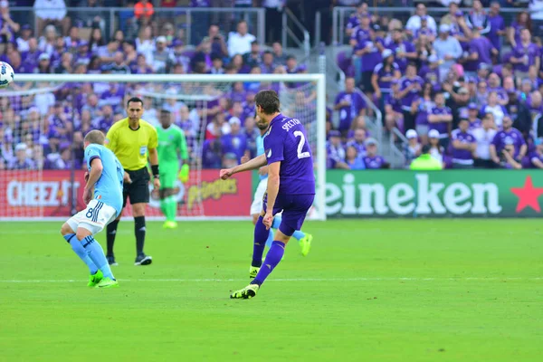Orlando City, 5 Mart 2017 'de Orlando City Stadyumu' nda NYC FC 'ye ev sahipliği yaptı..  