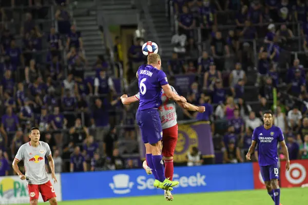 Orlando City 21 Temmuz 2019 tarihinde Florida, Orlando 'da Exploria Stadyumu' nda New York Red Bulls 'a ev sahipliği yaptı..