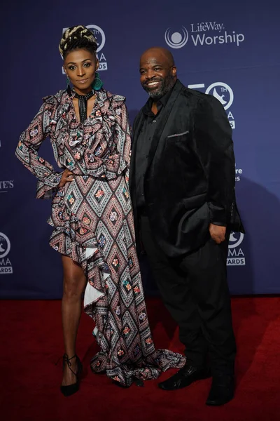 15 Ekim 2019 'da Nashville, Tennessee' deki Linbscome Üniversitesi 'nde verilen 50. GMA Dove Ödülleri sırasında kırmızı halı. 