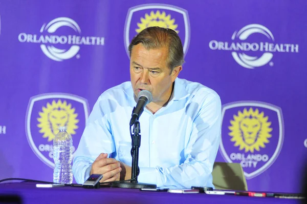 Orlando City SC, 8 Mayıs 2015 'te Florida' daki Kamp Dünyası Stadyumu 'nda Los Angeles Galaksisi' ne ev sahipliği yaptı.. 