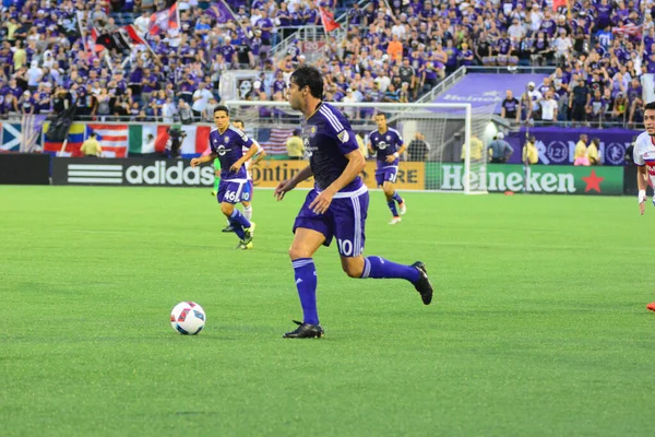 Orlando City, 24 Ağustos 2016 'da Orlando Florida' daki Kamp Dünyası Stadyumunda Toronto FC 'ye ev sahipliği yaptı..