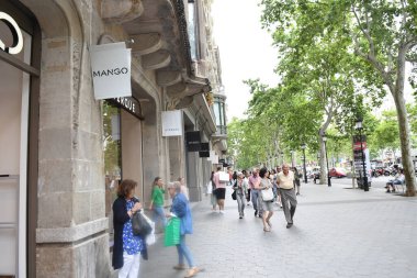 Sokak manzaralı güzel binalar, şehir manzaralı