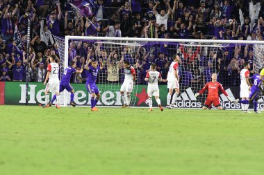 Orlando City SC, 23 Ekim 2016 'da Orlando Florida' daki Camp World Stadyumu 'nda DC United' ı ağırladı..  