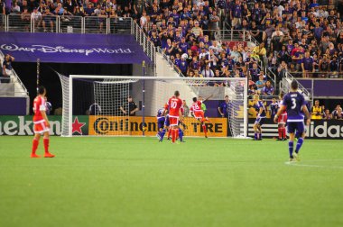 Orlando City SC, 8 Mayıs 2015 'te Florida' daki Kamp Dünyası Stadyumu 'nda Los Angeles Galaksisi' ne ev sahipliği yaptı.. 