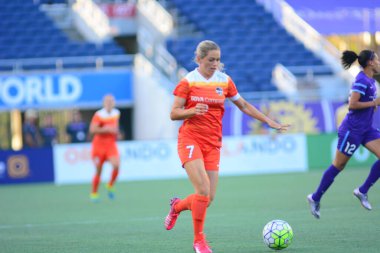 Orlando Pride sunucusu Houston Dash 23 Haziran 2016 'da Orlando Florida' daki Dünya Kampı Stadyumu 'nda..