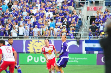 Orlando City SC, 6 Mayıs 2016 'da Orlando Florida' daki Dünya Kampı Stadyumu 'nda New York Red Bulls' a ev sahipliği yaptı.. 