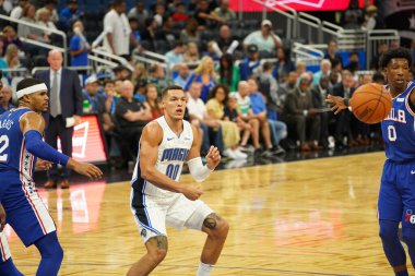 Orlando Magic 13 Ekim 2019 'da Florida, Orlando' daki Amway Center 'da Philadelphia 76ers' a ev sahipliği yaptı..  