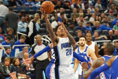 Orlando Magic 13 Ekim 2019 'da Florida, Orlando' daki Amway Center 'da Philadelphia 76ers' a ev sahipliği yaptı..  