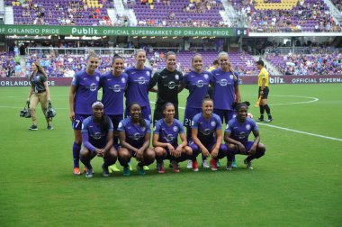 Orlando Pride 22 Nisan 2017 'de Orlando City Stadyumu' nda Washington Spirit 'e ev sahipliği yaptı..  