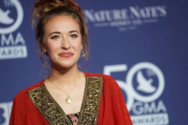 15 Ekim 2019 'da Nashville, Tennessee' deki Linbscome Üniversitesi 'nde verilen 50. GMA Dove Ödülleri sırasında kırmızı halı. 