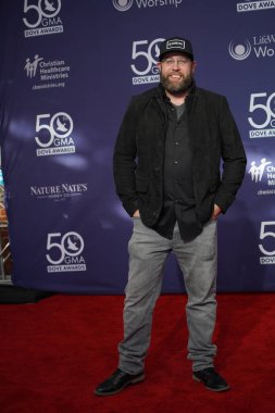 15 Ekim 2019 'da Nashville, Tennessee' deki Linbscome Üniversitesi 'nde verilen 50. GMA Dove Ödülleri sırasında kırmızı halı. 