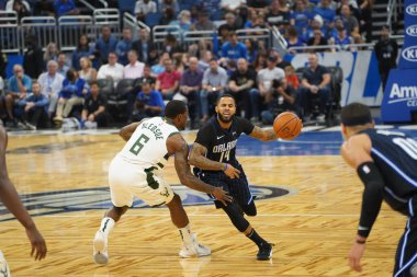 Orlando Magic, Orlando, Florida, ABD 'deki Amway Center' da Milwaukee Bucks 'a ev sahipliği yapıyor. 1 Kasım 2019.  