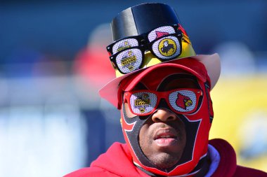 LSU, 31 Aralık 2016 tarihinde Orlando Florida 'daki Kamp Dünya Stadyumu' nda oynanan 71. Citrus Kupası 'nda Louisville ile karşılaşacak.