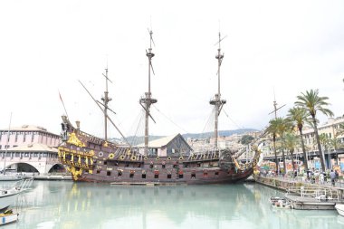 Eski korsan gemisinin manzarası