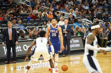 Orlando Magic 27 Aralık 2019 Cuma günü Orlando, Florida 'daki Amway Arena' da Philadelphia 76ers 'a ev sahipliği yapıyor..