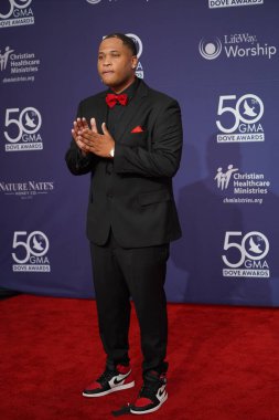 15 Ekim 2019 'da Nashville, Tennessee' deki Linbscome Üniversitesi 'nde verilen 50. GMA Dove Ödülleri sırasında kırmızı halı. 