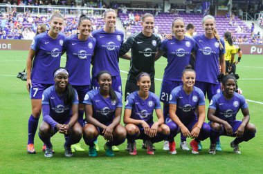 Orlando Pride 22 Nisan 2017 'de Orlando City Stadyumu' nda Washington Spirit 'e ev sahipliği yaptı..  