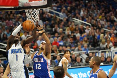 Orlando Magic 27 Aralık 2019 Cuma günü Orlando, Florida 'daki Amway Arena' da Philadelphia 76ers 'a ev sahipliği yapıyor..