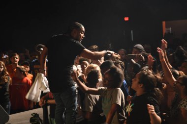 Crossover Kilisesi, 6 Ekim 2018 'de Tampa Florida' daki Crossover Kilisesi 'nde iki yıllık lezzet festivaline ev sahipliği yapıyor..  