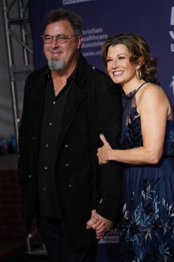 15 Ekim 2019 'da Nashville, Tennessee' deki Linbscome Üniversitesi 'nde verilen 50. GMA Dove Ödülleri sırasında kırmızı halı. 