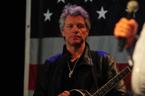 Singer Jon Bon Jovi Performs State Street Theater Support Hillary — Stock Photo, Image