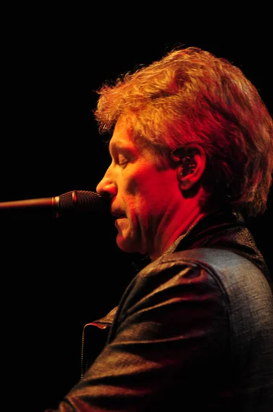 Cantante Jon Bon Jovi Esibisce State Street Theater Sostegno Dell — Foto Stock