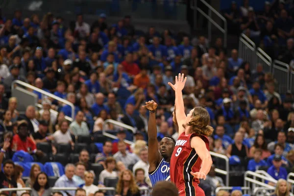 Orlando Magic Menjadi Tuan Rumah Miami Heat Amway Center Orlando — Stok Foto