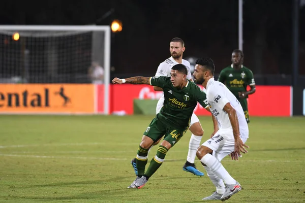 Los Angeles Galaksisi, 14 Temmuz 2020 'de Orlando Florida ABD' deki ESPN Vahşi Spor Dünyası 'nda düzenlenen MLS Sırt Turnuvası sırasında Portland Timbers ile karşı karşıya geldi.