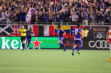 Orlando City SC, 6 Mayıs 2016 'da Orlando Florida' daki Dünya Kampı Stadyumu 'nda New York Red Bulls' a ev sahipliği yaptı..