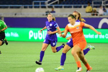 Orlando Pride sunucusu Houston Dash 23 Haziran 2016 'da Orlando Florida' daki Dünya Kampı Stadyumu 'nda..