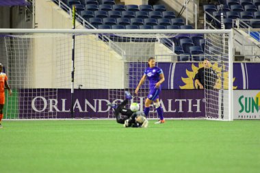 Orlando Pride sunucusu Houston Dash 23 Haziran 2016 'da Orlando Florida' daki Dünya Kampı Stadyumu 'nda..