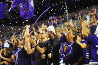 Orlando City SC, 3 Ekim 2015 'te Dünya Kampı Stadyumu' nda Montreal Çarpması 'na ev sahipliği yaptı..