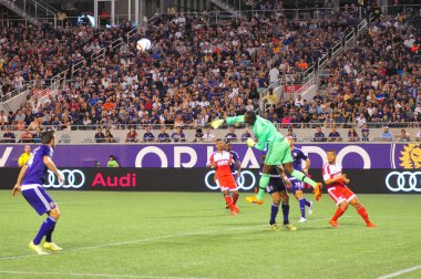 Orlando City SC, 8 Mayıs 2015 'te Florida' daki Kamp Dünyası Stadyumu 'nda Los Angeles Galaksisi' ne ev sahipliği yaptı..