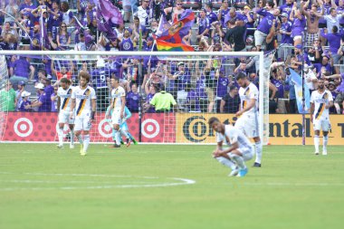 Orlando City 15 Nisan 2017 'de Florida, Orlando' daki Citrus Bowl 'da Los Angeles Galaksisine ev sahipliği yaptı..  