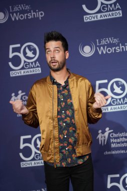 15 Ekim 2019 'da Nashville, Tennessee' deki Linbscome Üniversitesi 'nde verilen 50. GMA Dove Ödülleri sırasında kırmızı halı. 